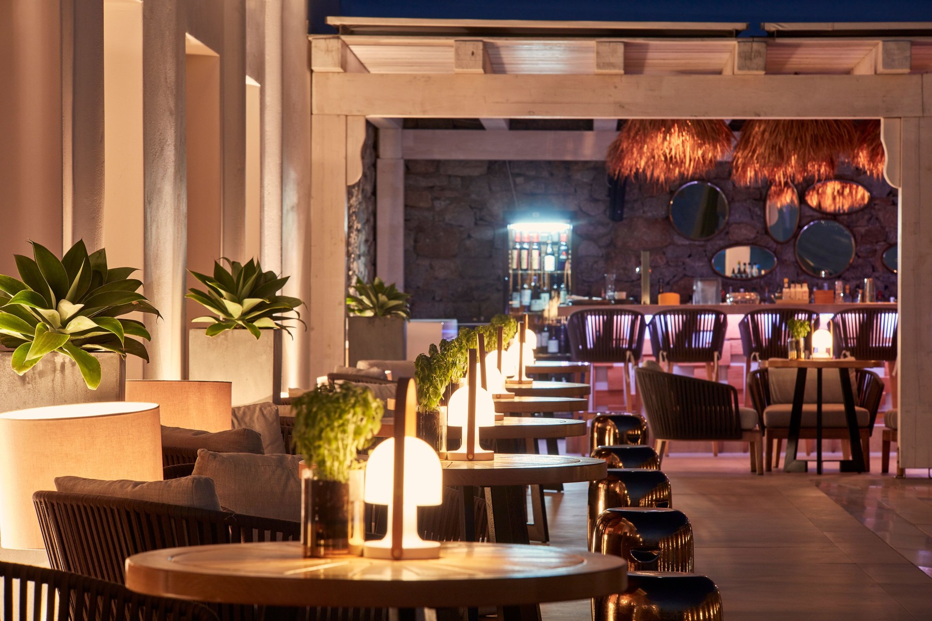 Innenansicht des Naros Italian Cuisine Restaurant des Myconian Naia Hotels